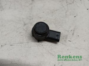 Gebruikte Sensor PDC Dacia Duster (SR) 1.0 TCE 12V Prijs € 20,00 Margeregeling aangeboden door Renkens Auto-Onderdelen B.V.