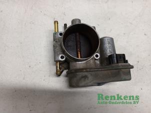 Gebruikte Gasklephuis Opel Vectra C Caravan 1.8 16V Prijs € 30,00 Margeregeling aangeboden door Renkens Auto-Onderdelen B.V.