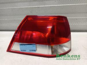 Gebruikte Achterlicht links Opel Vectra C Caravan 1.8 16V Prijs € 30,00 Margeregeling aangeboden door Renkens Auto-Onderdelen B.V.