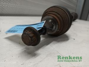 Gebruikte Steekas rechts-voor Seat Leon (5FB) 1.4 TSI ACT 16V Prijs € 40,00 Margeregeling aangeboden door Renkens Auto-Onderdelen B.V.