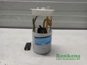 Gebruikte Benzinepomp Volkswagen Polo V (6R) 1.2 12V BlueMotion Technology Prijs € 35,00 Margeregeling aangeboden door Renkens Auto-Onderdelen B.V.