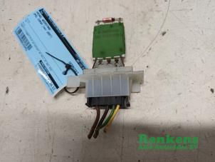 Gebruikte Kachel Weerstand Opel Corsa D 1.2 16V Prijs € 15,00 Margeregeling aangeboden door Renkens Auto-Onderdelen B.V.