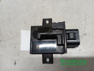 Gebruikte Brandstofpomp module Landrover Range Rover Sport (L1) 3.0 V6 P460e Prijs op aanvraag aangeboden door Renkens Auto-Onderdelen B.V.