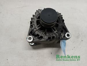 Gebruikte Dynamo Peugeot 2008 (CU) 1.2 12V e-THP PureTech 110 Prijs € 35,00 Margeregeling aangeboden door Renkens Auto-Onderdelen B.V.