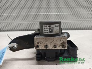 Gebruikte ABS Pomp Chevrolet Spark (M300) 1.0 16V Prijs € 35,00 Margeregeling aangeboden door Renkens Auto-Onderdelen B.V.