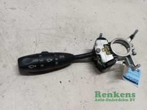 Gebruikte Combischakelaar Stuurkolom Mercedes B (W245) 2.0 B-180 CDI 16V Prijs € 35,00 Margeregeling aangeboden door Renkens Auto-Onderdelen B.V.