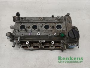 Gebruikte Cilinderkop Daihatsu Sirion 2 (M3) 1.3 16V DVVT Prijs € 125,00 Margeregeling aangeboden door Renkens Auto-Onderdelen B.V.
