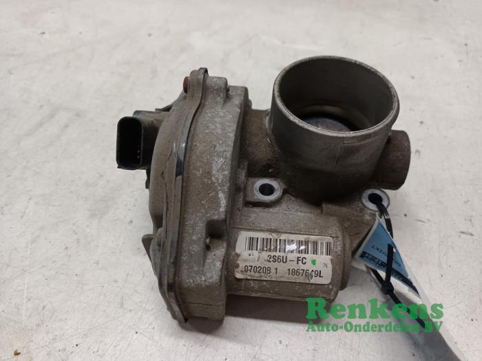 Gebruikte Gasklephuis Ford Fusion 1.4 16V Prijs € 35,00 Margeregeling aangeboden door Renkens Auto-Onderdelen B.V.