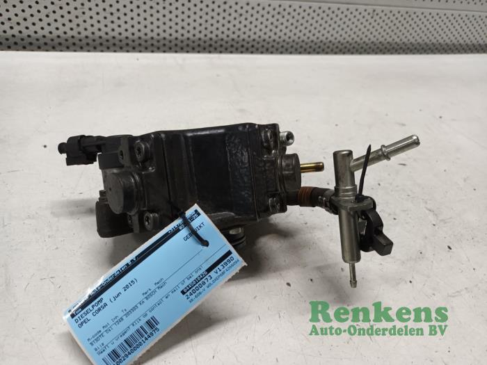 Gebruikte Dieselpomp Opel Corsa E 1.3 CDTi 16V ecoFLEX Prijs op aanvraag aangeboden door Renkens Auto-Onderdelen B.V.