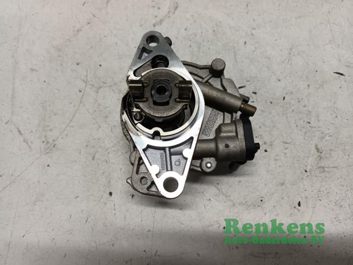 Gebruikte Vacuumpomp (Diesel) Opel Corsa E 1.3 CDTi 16V ecoFLEX Prijs € 30,00 Margeregeling aangeboden door Renkens Auto-Onderdelen B.V.