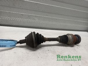 Gebruikte Homokineetas links-voor Volkswagen Tiguan (5N1/2) 1.4 TSI 16V 4Motion Prijs € 75,00 Margeregeling aangeboden door Renkens Auto-Onderdelen B.V.