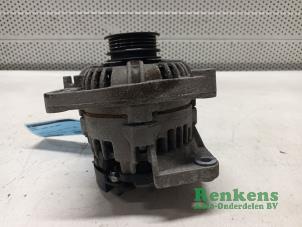 Gebruikte Dynamo Renault Twingo II (CN) 1.2 Prijs € 35,00 Margeregeling aangeboden door Renkens Auto-Onderdelen B.V.