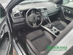 Gebruikte Airbag Set + Module Renault Kadjar (RFEH) 1.3 TCE 160 FAP 16V Prijs op aanvraag aangeboden door Renkens Auto-Onderdelen B.V.