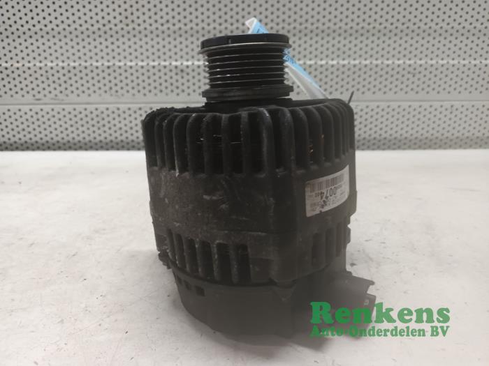 Gebruikte Dynamo Peugeot 208 I (CA/CC/CK/CL) 1.0 Vti 12V PureTech Prijs € 35,00 Margeregeling aangeboden door Renkens Auto-Onderdelen B.V.