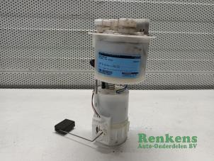 Gebruikte Benzinepomp Peugeot 108 1.0 12V Prijs € 40,00 Margeregeling aangeboden door Renkens Auto-Onderdelen B.V.