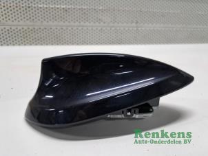 Gebruikte Antenne BMW 4 serie Gran Coupe (F36) 418i 1.5 TwinPower Turbo 12V Prijs € 40,00 Margeregeling aangeboden door Renkens Auto-Onderdelen B.V.