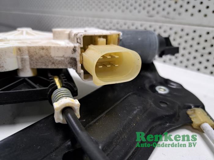 Ruitmechaniek 4Deurs rechts-voor van een BMW 4 serie Gran Coupe (F36) 418i 1.5 TwinPower Turbo 12V 2018