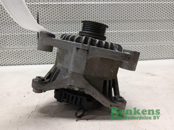 Gebruikte Dynamo Opel Corsa D 1.0 Prijs € 35,00 Margeregeling aangeboden door Renkens Auto-Onderdelen B.V.