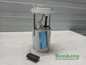 Gebruikte Benzinepomp Fiat Fiorino (225) 1.4 Prijs € 50,00 Margeregeling aangeboden door Renkens Auto-Onderdelen B.V.