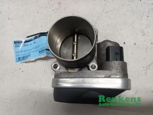 Gebruikte Gasklephuis Renault Laguna II (BG) 1.6 16V Prijs € 30,00 Margeregeling aangeboden door Renkens Auto-Onderdelen B.V.