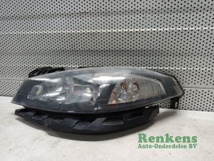Gebruikte Linker Koplamp Renault Laguna II (BG) 1.6 16V Prijs € 50,00 Margeregeling aangeboden door Renkens Auto-Onderdelen B.V.