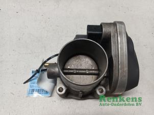 Gebruikte Gasklephuis Renault Clio III (BR/CR) 1.6 16V Prijs € 25,00 Margeregeling aangeboden door Renkens Auto-Onderdelen B.V.