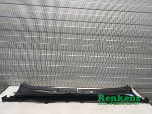 Gebruikte Paravan Mazda 6 SportBreak (GJ/GH/GL) 2.0 SkyActiv-G 165 16V Prijs € 50,00 Margeregeling aangeboden door Renkens Auto-Onderdelen B.V.