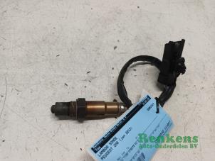 Gebruikte Lambda Sonde Peugeot 208 I (CA/CC/CK/CL) 1.2 Vti 12V PureTech 82 Prijs € 20,00 Margeregeling aangeboden door Renkens Auto-Onderdelen B.V.
