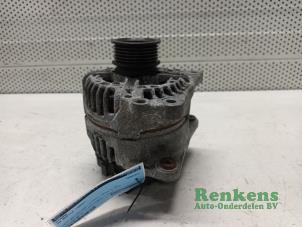 Gebruikte Dynamo Volkswagen New Beetle (9C1/9G1) 1.6 Prijs € 35,00 Margeregeling aangeboden door Renkens Auto-Onderdelen B.V.