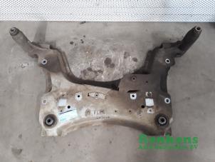 Gebruikte Subframe Renault Megane III Grandtour (KZ) 1.2 16V TCE 115 Prijs € 75,00 Margeregeling aangeboden door Renkens Auto-Onderdelen B.V.