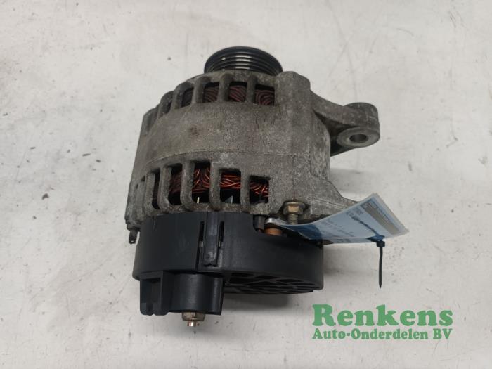 Gebruikte Dynamo Alfa Romeo 146 (930B) 1.6 Twin Spark 16V Prijs € 35,00 Margeregeling aangeboden door Renkens Auto-Onderdelen B.V.