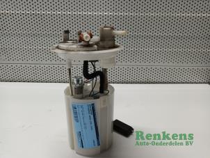 Gebruikte Benzinepomp Mitsubishi Space Star (A0) 1.0 12V Prijs € 40,00 Margeregeling aangeboden door Renkens Auto-Onderdelen B.V.