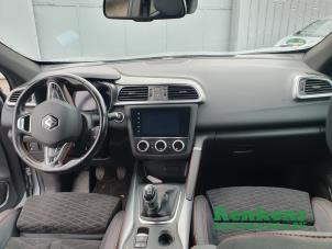 Gebruikte Display Interieur Renault Kadjar (RFEH) 1.3 TCE 160 FAP 16V Prijs op aanvraag aangeboden door Renkens Auto-Onderdelen B.V.