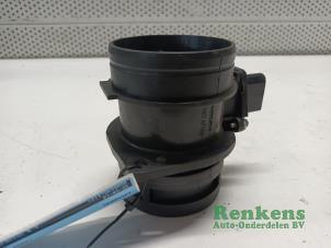 Gebruikte Luchtmassameter Volkswagen Tiguan (5N1/2) 2.0 TSI 16V 4Motion Prijs € 25,00 Margeregeling aangeboden door Renkens Auto-Onderdelen B.V.