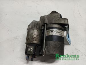 Gebruikte Startmotor Renault Megane III Grandtour (KZ) 1.2 16V TCE 115 Prijs € 30,00 Margeregeling aangeboden door Renkens Auto-Onderdelen B.V.