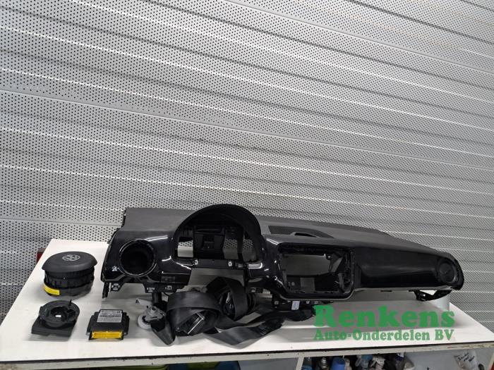 Gebruikte Airbag Set + Module Volkswagen Up! (121) 1.0 12V 60 Prijs op aanvraag aangeboden door Renkens Auto-Onderdelen B.V.