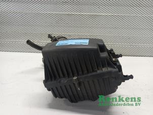 Gebruikte Luchtfilterhuis Fiat 500L (199) 1.6 D 16V Multijet Prijs € 80,00 Margeregeling aangeboden door Renkens Auto-Onderdelen B.V.