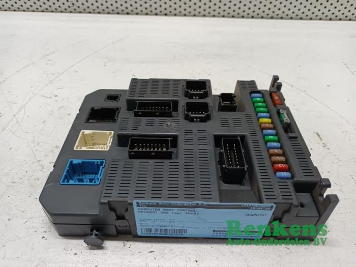 Computer Body Control van een Peugeot 308 SW (4E/H) 1.6 VTI 16V 2008