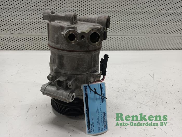 Gebruikte Aircopomp Opel Astra K Sports Tourer 1.6 CDTI 110 16V Prijs € 60,00 Margeregeling aangeboden door Renkens Auto-Onderdelen B.V.