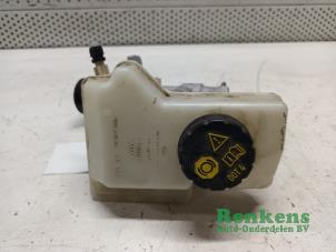 Gebruikte Hoofdremcilinder Volkswagen Polo VI (AW1) 1.0 TSI 12V Prijs € 25,00 Margeregeling aangeboden door Renkens Auto-Onderdelen B.V.