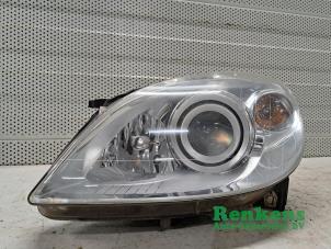 Gebruikte Koplamp links Mercedes B (W245) 2.0 B-200 CDI 16V Prijs op aanvraag aangeboden door Renkens Auto-Onderdelen B.V.