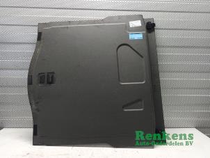 Gebruikte Kofferbak Mat Mercedes CLA (117.3) 1.6 CLA-180 16V Prijs € 100,00 Margeregeling aangeboden door Renkens Auto-Onderdelen B.V.