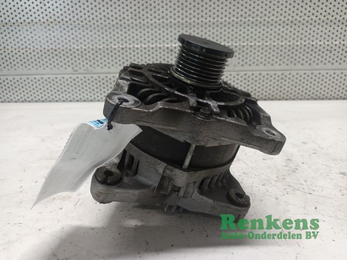 Gebruikte Dynamo Renault Scénic III (JZ) 1.4 16V TCe 130 Prijs € 35,00 Margeregeling aangeboden door Renkens Auto-Onderdelen B.V.
