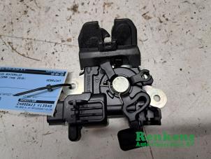 Gebruikte Achterklep Slotmechaniek Renault Talisman (RFDL) 1.5 dCi 110 Prijs € 30,00 Margeregeling aangeboden door Renkens Auto-Onderdelen B.V.