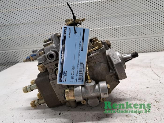 Gebruikte Dieselpomp Opel Omega A (16/17/19) 2.3 TD Prijs op aanvraag aangeboden door Renkens Auto-Onderdelen B.V.