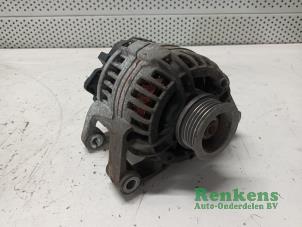 Gebruikte Dynamo Opel Agila (A) 1.0 12V Twin Port Prijs € 30,00 Margeregeling aangeboden door Renkens Auto-Onderdelen B.V.