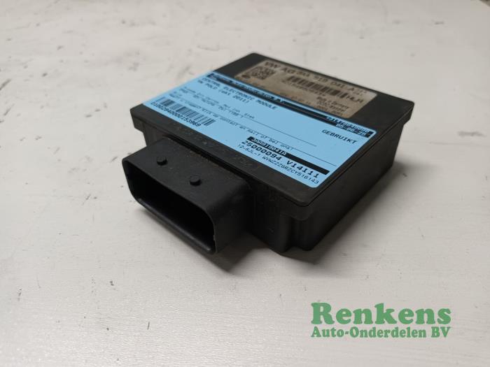Gebruikte Central electronic module Volkswagen Polo V (6R) 1.2 TDI 12V BlueMotion Prijs € 25,00 Margeregeling aangeboden door Renkens Auto-Onderdelen B.V.