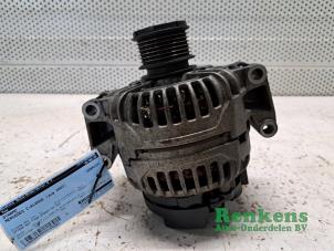 Gebruikte Dynamo Mercedes C (W203) 1.8 C-180K 16V Prijs € 60,00 Margeregeling aangeboden door Renkens Auto-Onderdelen B.V.