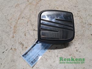Gebruikte Handgreep Achterklep Seat Altea (5P1) 2.0 FSI 16V Prijs € 35,00 Margeregeling aangeboden door Renkens Auto-Onderdelen B.V.