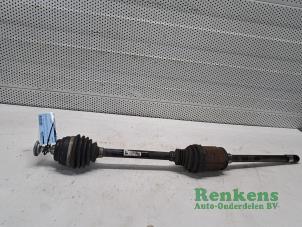 Gebruikte Aandrijfas rechts-voor BMW X3 (F25) xDrive35d 24V Prijs € 150,00 Margeregeling aangeboden door Renkens Auto-Onderdelen B.V.